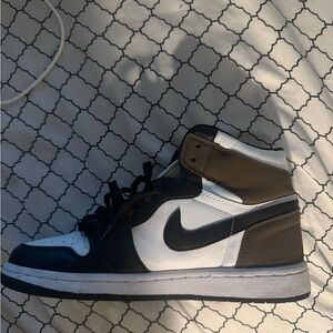 Nike Men's Jordan 1 Mocha's! Lightly worn!